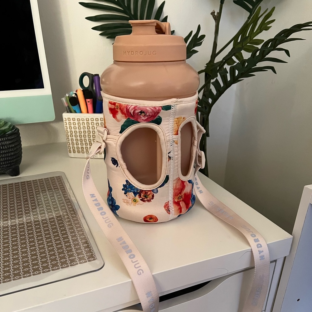 Hydro jug w/ sleeve